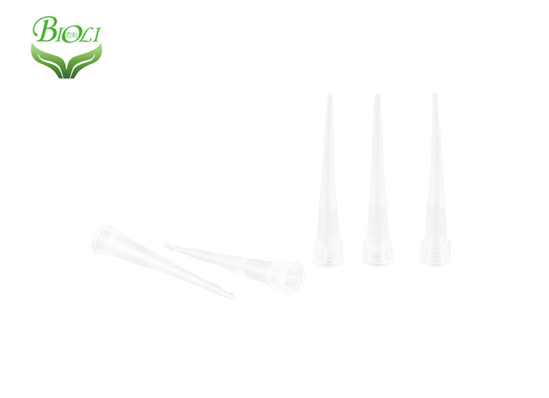 plastic 10ul Eppendorf pipette tip